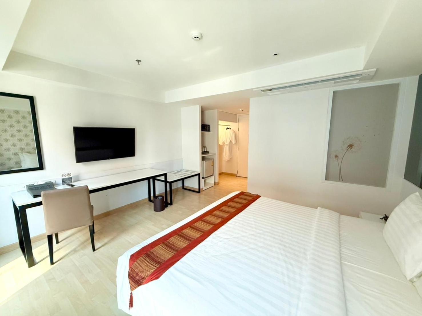 Le D'Tel Bangkok Otel Dış mekan fotoğraf