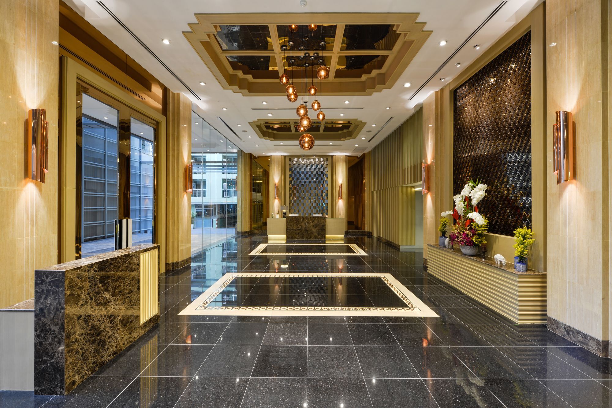 Le D'Tel Bangkok Otel Dış mekan fotoğraf The lobby of the hotel